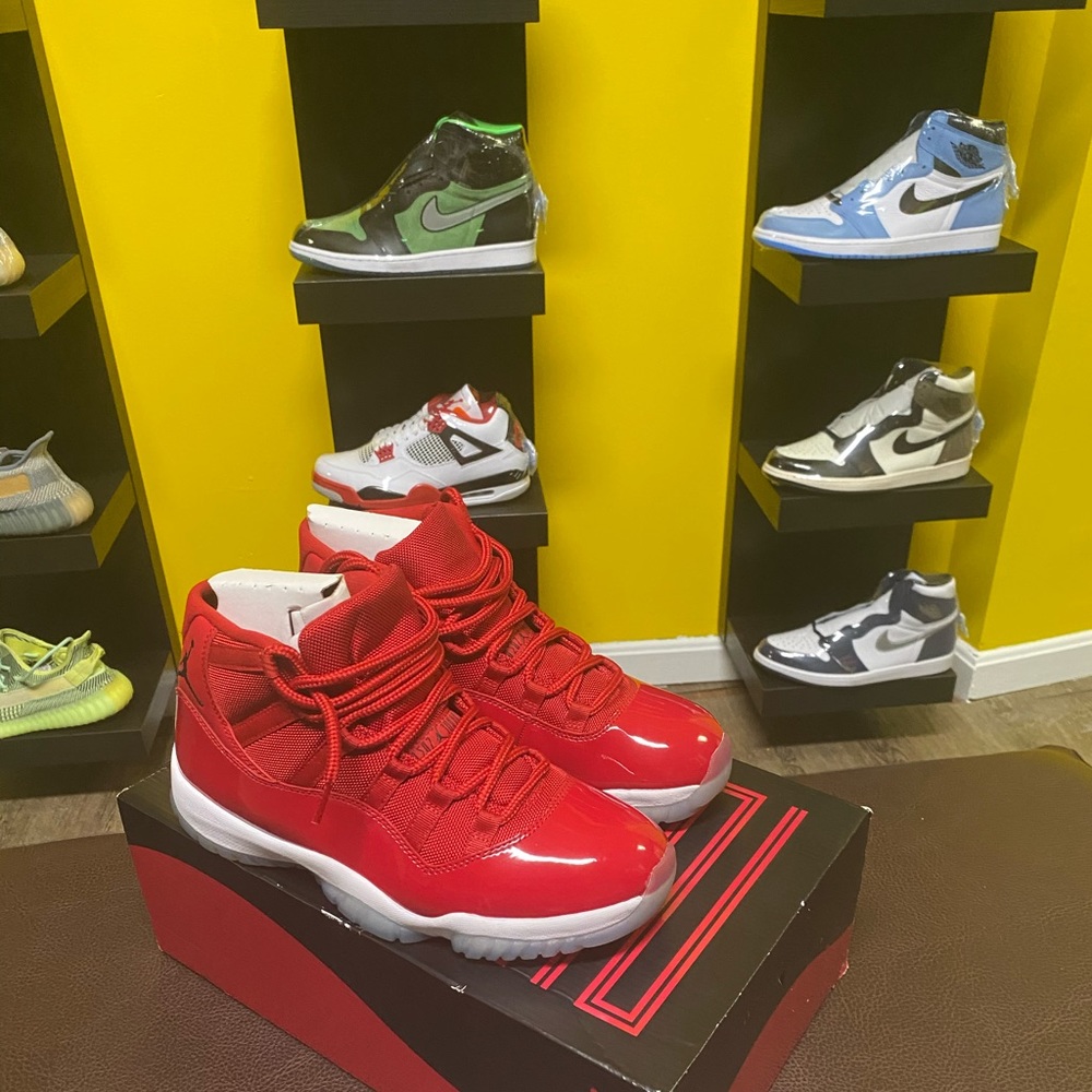 Jordan Retro 11 - Picture 4 of 7